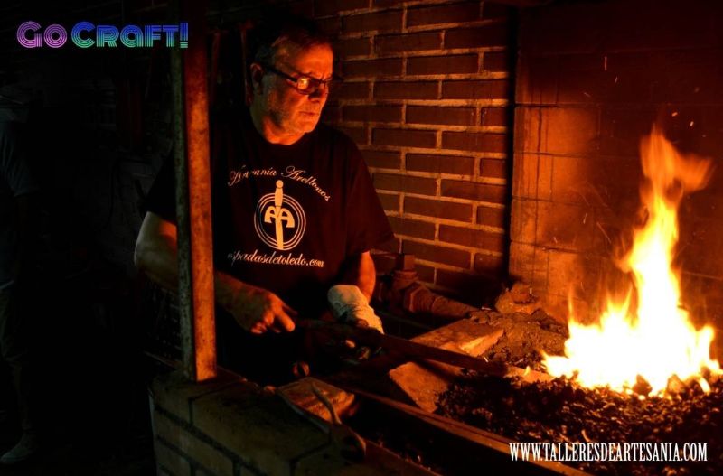 Taller de espadas. Antonio Arellano. Maestro artesano espadero.